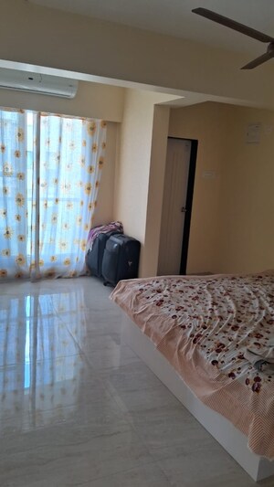 Bedroom in 3 BHK Apartment at Hiranandani Estate, Ghodbunder Road – for Rent