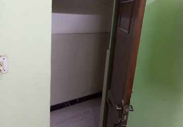 Furnished Amenities in  Office Space at Nirman Vihar – for Rent