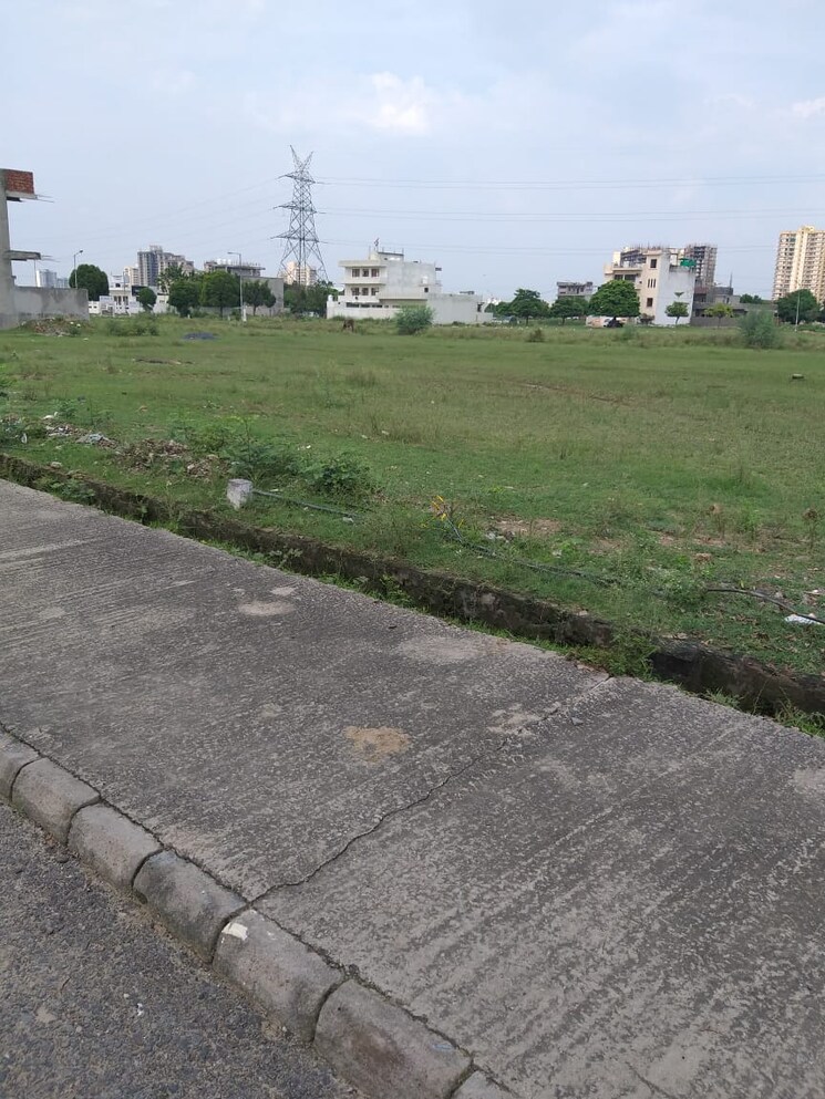 undefined, sector 80  265 Sq.Yd. Plot In Sector 80 Faridabad 9378238