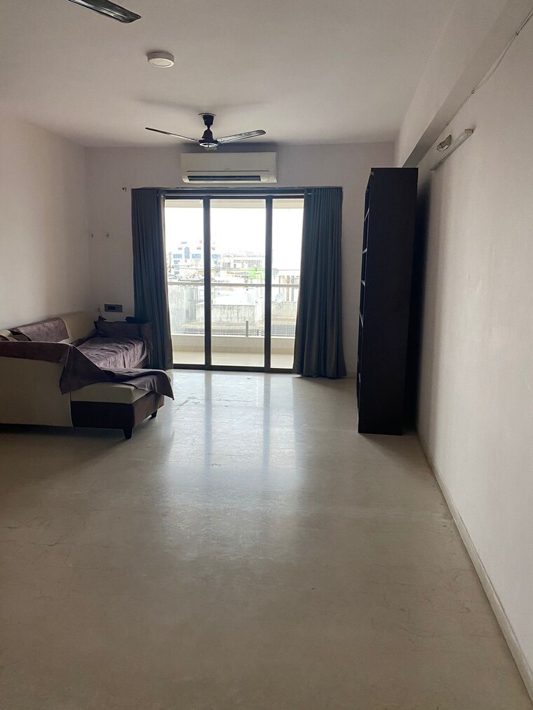 Living Room, navrangpura 3 Bedroom 2500 Sq.Ft. Apartment In Navrangpura Ahmedabad 9378343
