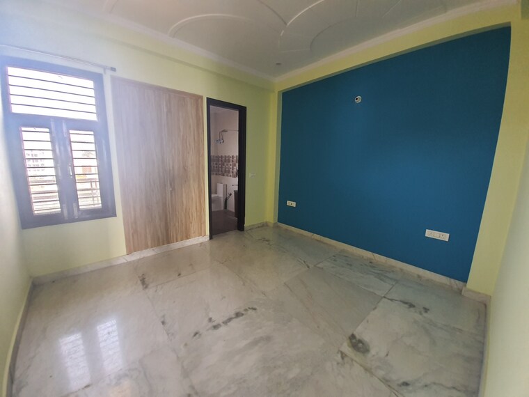 Room, sector 57 3 Bedroom 204 Sq.Yd. Builder Floor In Sector 57 Gurgaon 9378258