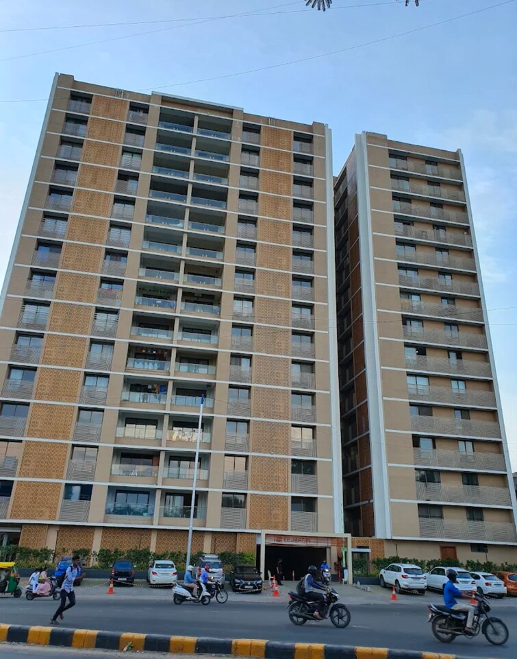 Cover Image, navrangpura 3 Bedroom 2500 Sq.Ft. Apartment In Navrangpura Ahmedabad 9378343