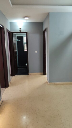 Room in 3 BHK Apartment at Mahagun Maple, Sector 50 – for Rent