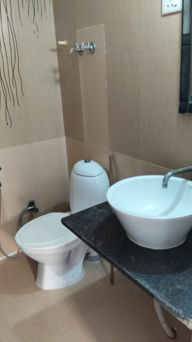 Bathroom, mahagun-maple 3 Bedroom 1575 Sq.Ft. Apartment In Sector 50 Noida 9378329