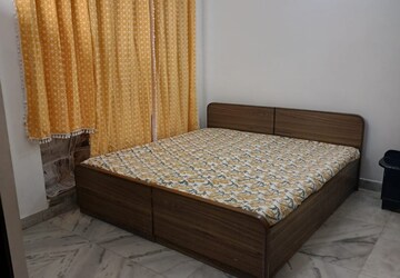 Bedroom in 1 BHK Builder Floor at Ashok Nagar – for Rent