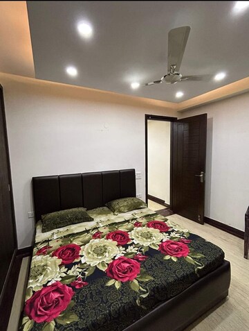 Bedroom in 2 BHK Builder Floor at Saket – for Rent