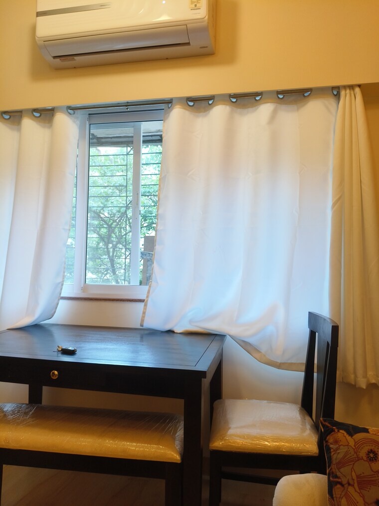 Living Room, hiranandani-gardens-sunflower 1 Bedroom 500 Sq.Ft. Apartment In Powai Mumbai 9378481