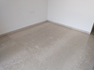 Room in 2 BHK Apartment at Andheri West – for Rent