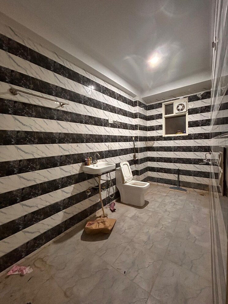 Bathroom, palm-residency-chhatarpur 2 Bedroom 1000 Sq.Ft. Builder Floor In Chattarpur Delhi 9378796