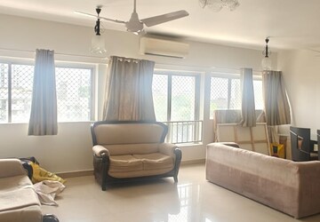 Team Area in 3 BHK Apartment at Cuffe Parade – for Sale