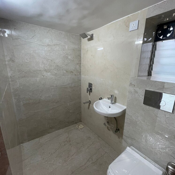 Bathroom, santacruz west 3 Bedroom 1491 Sq.Ft. Apartment In Santacruz West Mumbai 9378715