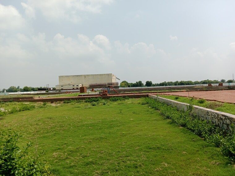Garden, dhanauli  80 Sq.Yd. Plot In Dhanauli Agra 9378821