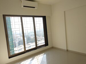 Room in 2 BHK Apartment at Lashkaria Anurag CHS, Andheri West – for Rent
