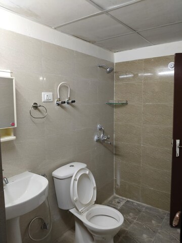 Bathroom in 3.5 BHK Apartment at Amrapali Terrace Homes, Tech Zone 4 Greater Noida – for Sale