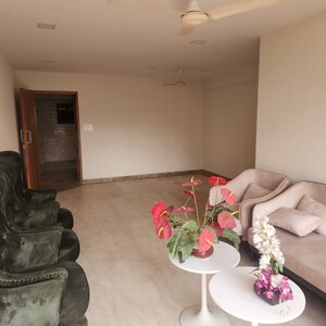 Bedroom in 2 BHK Apartment at Santacruz West – for Sale