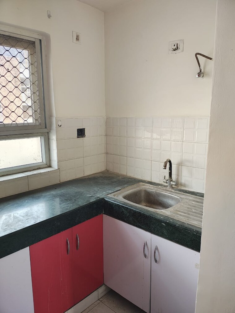 Kitchen, bptp-parkland 3 Bedroom 300 Sq.Yd. Apartment In Sector 75 Faridabad 9378988