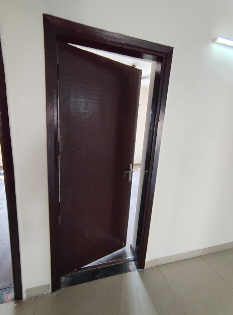 undefined, bptp-parkland 3 Bedroom 300 Sq.Yd. Apartment In Sector 75 Faridabad 9378988