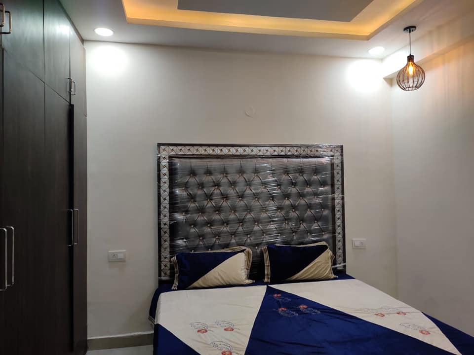 3 BHK + Servant Room Builder Floor For Sale in Sector 7