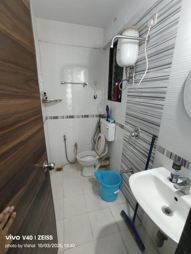 Bathroom, mahavir-kalpavruksha 1 Bedroom 647 Sq.Ft. Apartment In Ghodbunder Road Thane 9379097