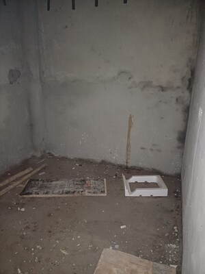 Room in 2 BHK Independent House at Palla – for Sale