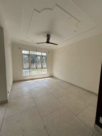 Room in 3 BHK Apartment at Sector 5 – for Rent