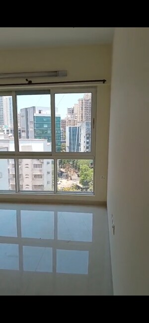 Room in 2 BHK Apartment at Gundecha Trillium, Kandivali East – for Sale