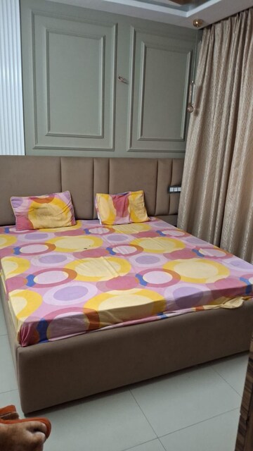 Bedroom in 6 BHK Independent House at Vip Road – for Sale