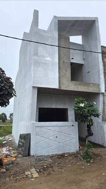 3.5 BHK Independent House – Exterior View View at Ab Bypass Road - for Sale