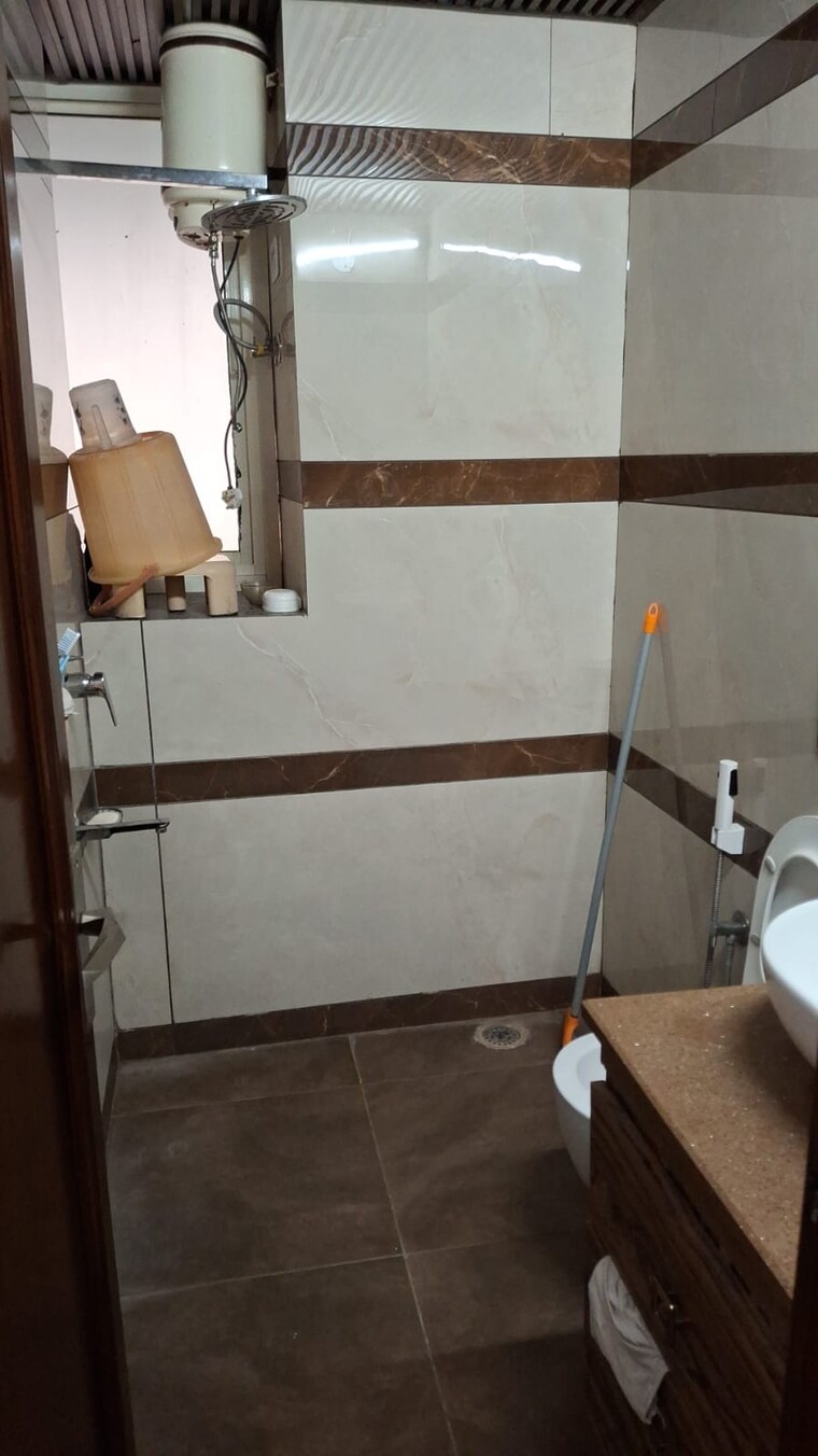 undefined, ambala highway 4 Bedroom 200 Sq.Yd. Independent House In Ambala Highway Zirakpur 9379264