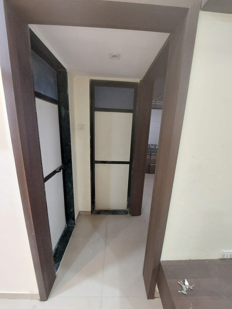 Other, metro-triple-s-heights 1 RK 300 Sq.Ft. Apartment In Malad West Mumbai 9379149