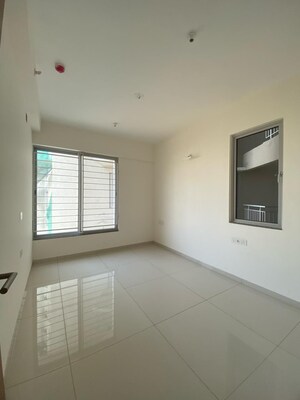 Room in 2.5 BHK Apartment at Kalpataru Exquisite Sierra, Wakad – for Rent