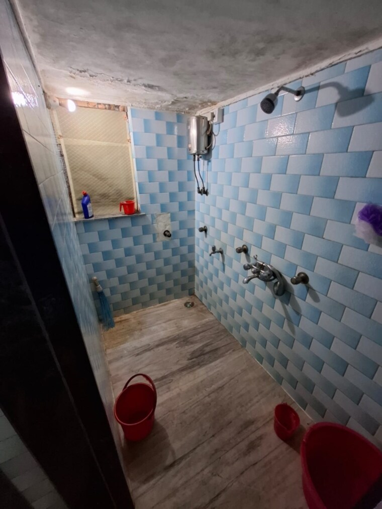 Bathroom, kapadia nagar 1 Bedroom 540 Sq.Ft. Apartment In Kapadia Nagar Mumbai 9379347