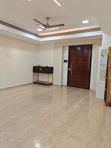 Room in 4 BHK Apartment at Bombay Realty Island City Center, Wadala – for Rent