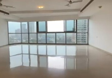Room in 4 BHK Apartment at Bombay Realty Island City Centre II, Dadar East – for Rent
