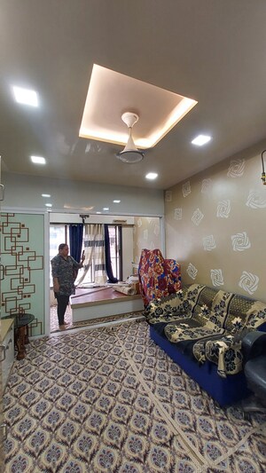 Furnished Amenities in Studio Apartment at Kandivali West – for Sale