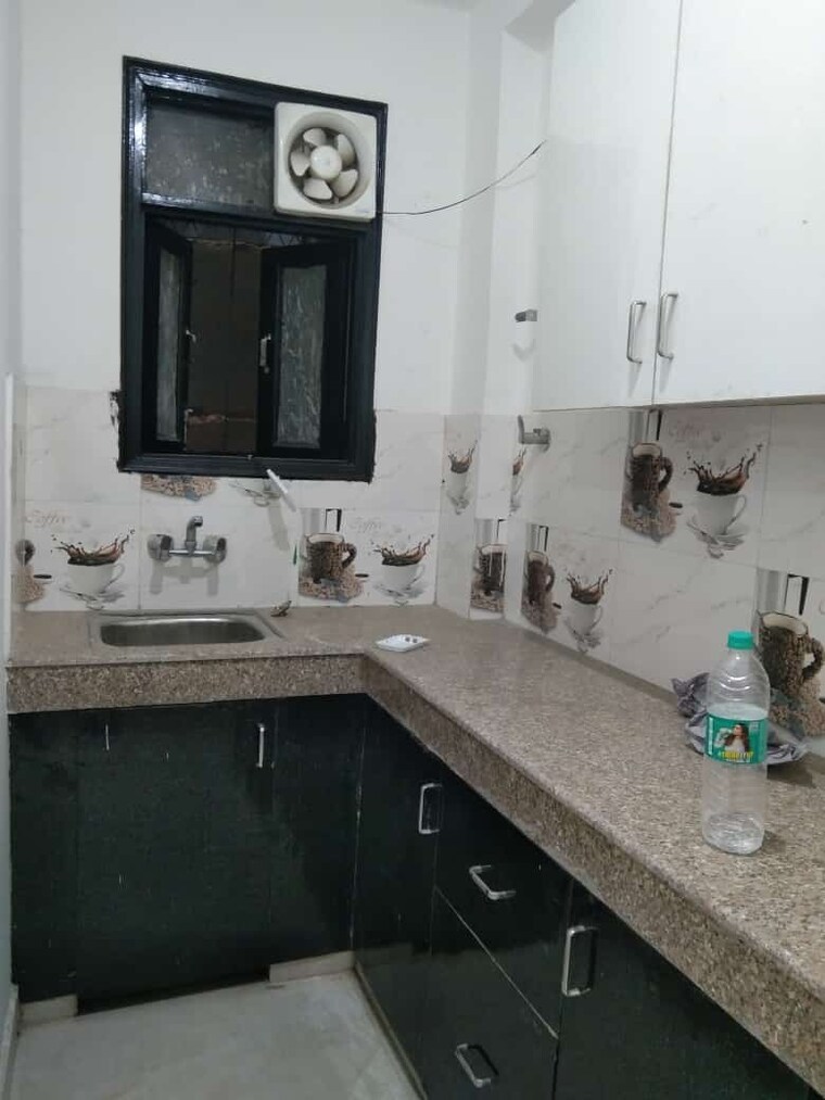 Kitchen, chattarpur 3 Bedroom 150 Sq.Yd. Builder Floor In Chattarpur Delhi 9379499