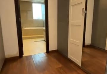 Room in 4 BHK Apartment at Bombay Realty Island City Centre II, Dadar East – for Rent