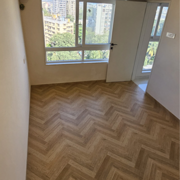 Room in 3 BHK Apartment at Vile Parle East – for Sale