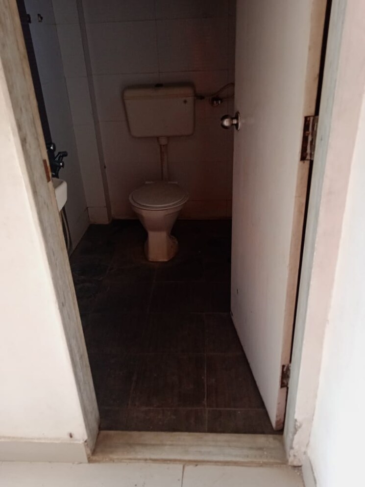 Bathroom, squarefeet-grand-square 2 Bedroom 750 Sq.Ft. Apartment In Anand Nagar Thane 9379567
