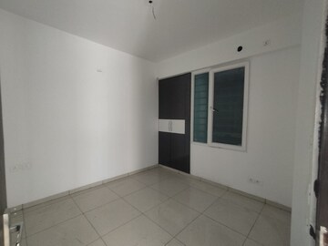 Room in 2 BHK Apartment at Omkar Royal Nest, Tech Zone 4 Greater Noida – for Rent