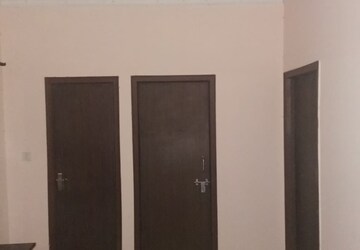 Room in 3 BHK Builder Floor at Sector 89 – for Sale