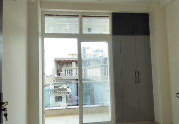 Building Lobby in 3 BHK Builder Floor at Sector 89 – for Sale