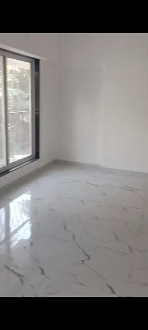 Room in Studio Apartment at Vile Parle East – for Rent