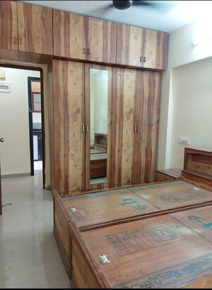 Room in 2 BHK Apartment at RNA NG Suncity Phase II, Kandivali East – for Rent