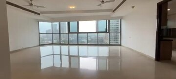Room in 4 BHK Apartment at Bombay Realty Island City Centre II, Dadar East – for Rent