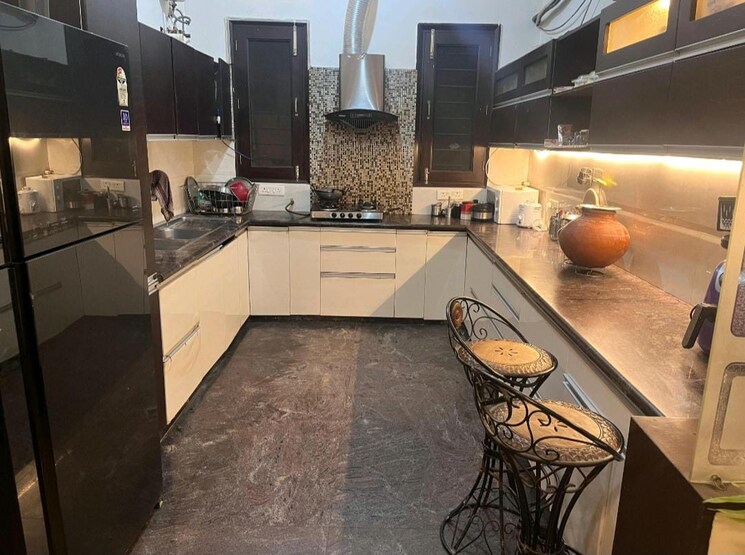 Kitchen, sector 21d 4 Bedroom 4500 Sq.Ft. Builder Floor In Sector 21d Faridabad 9379600