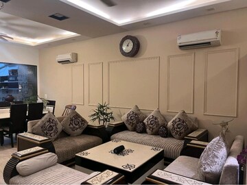 4 BHK Builder Floor For Rent in Sector 21d