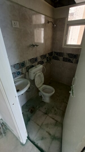 Bathroom in 2 BHK Apartment at Signature Global Prime, Sector 63a – for Rent