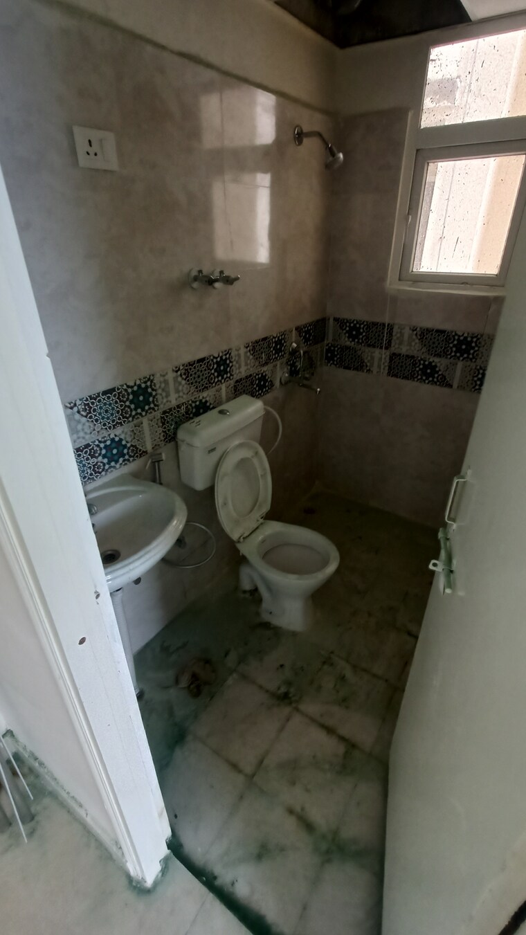 Bathroom, signature-global-prime 2 Bedroom 573 Sq.Ft. Apartment In Sector 63a Gurgaon 9379708