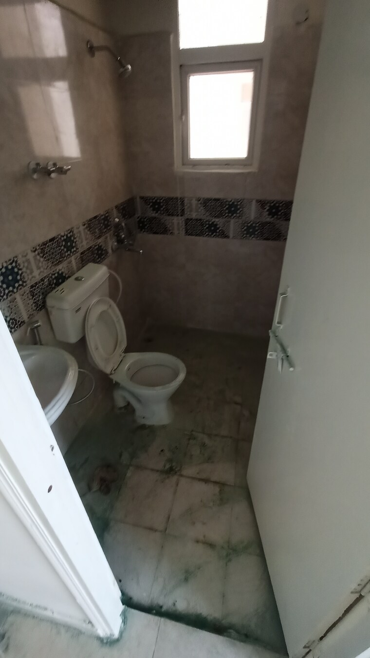 Bathroom, signature-global-prime 2 Bedroom 573 Sq.Ft. Apartment In Sector 63a Gurgaon 9379708